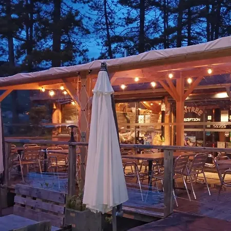Luxury tent En Bois Pod 1 *